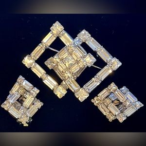 Vtg Intertwined Squares Rhinestone Art Deco Brooch Pin & Clip Earrings EUC RARE